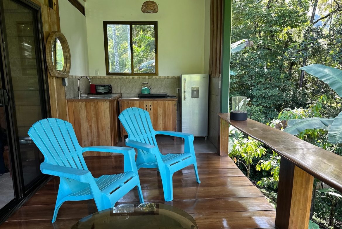 MOUNTAIN PROPERTY WITH THREE BEDROOMS AND GUEST HOUSE, IN LA ALFOMBRA – 2.4 ACRES