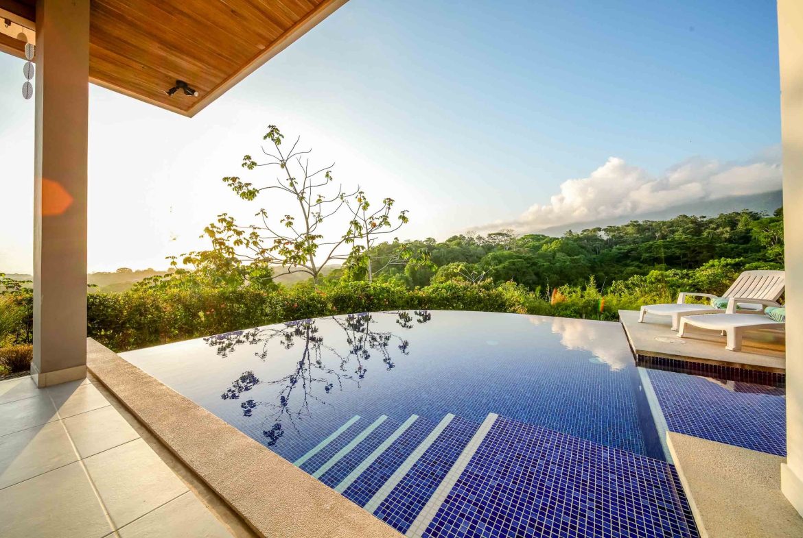 3 BEDROOM LUXURY MODERN HOME AND 2 BEDROOM GUEST HOUSE IN OJOCHAL – 2.96 ACRES