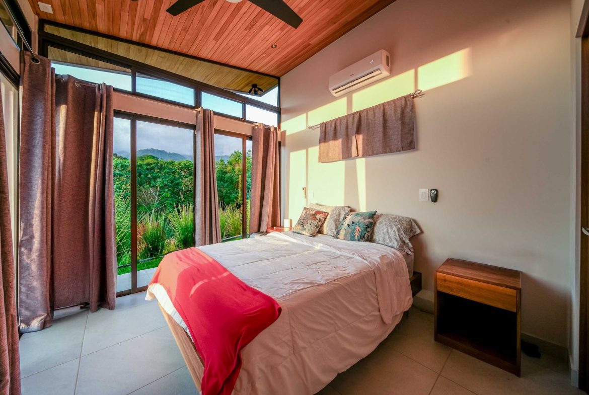 3 BEDROOM LUXURY MODERN HOME AND 2 BEDROOM GUEST HOUSE IN OJOCHAL – 2.96 ACRES