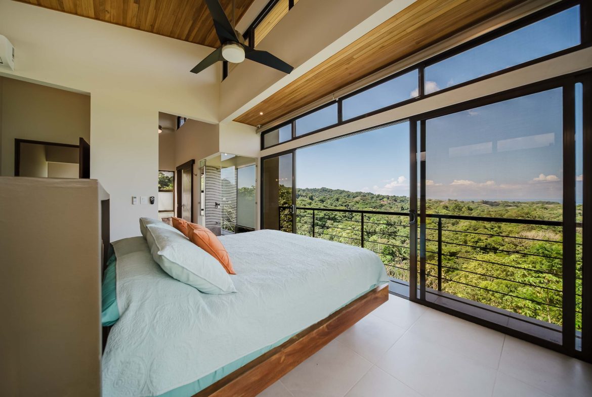 3 BEDROOM LUXURY MODERN HOME AND 2 BEDROOM GUEST HOUSE IN OJOCHAL – 2.96 ACRES