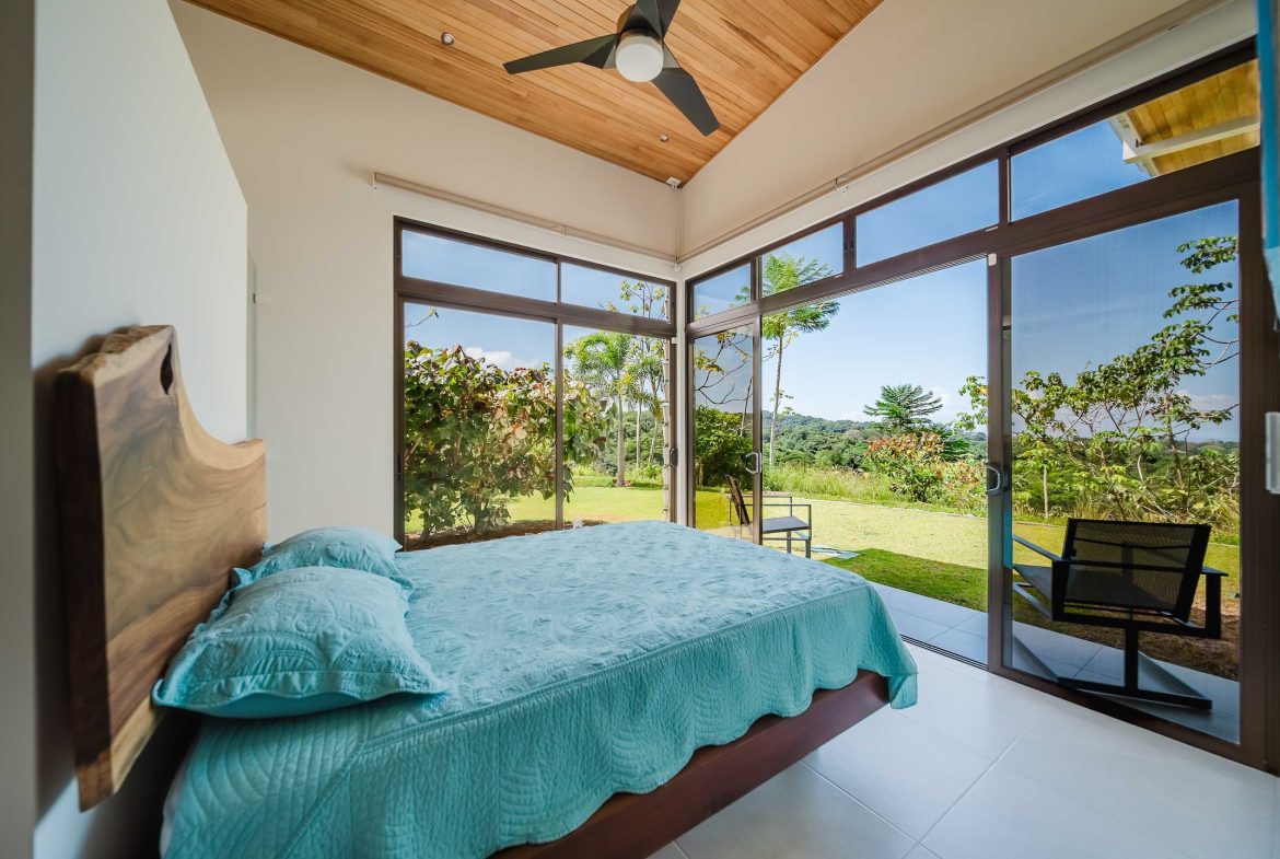 3 BEDROOM LUXURY MODERN HOME AND 2 BEDROOM GUEST HOUSE IN OJOCHAL – 2.96 ACRES