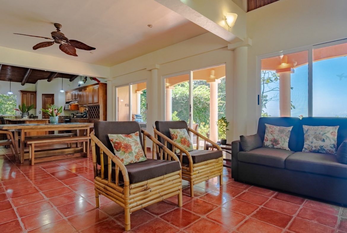 PROPERTY WITH THREE BEDROOMS AND OCEAN FRONT VIEWS, IN PUERTO NUEVO – 5.8 ACRES