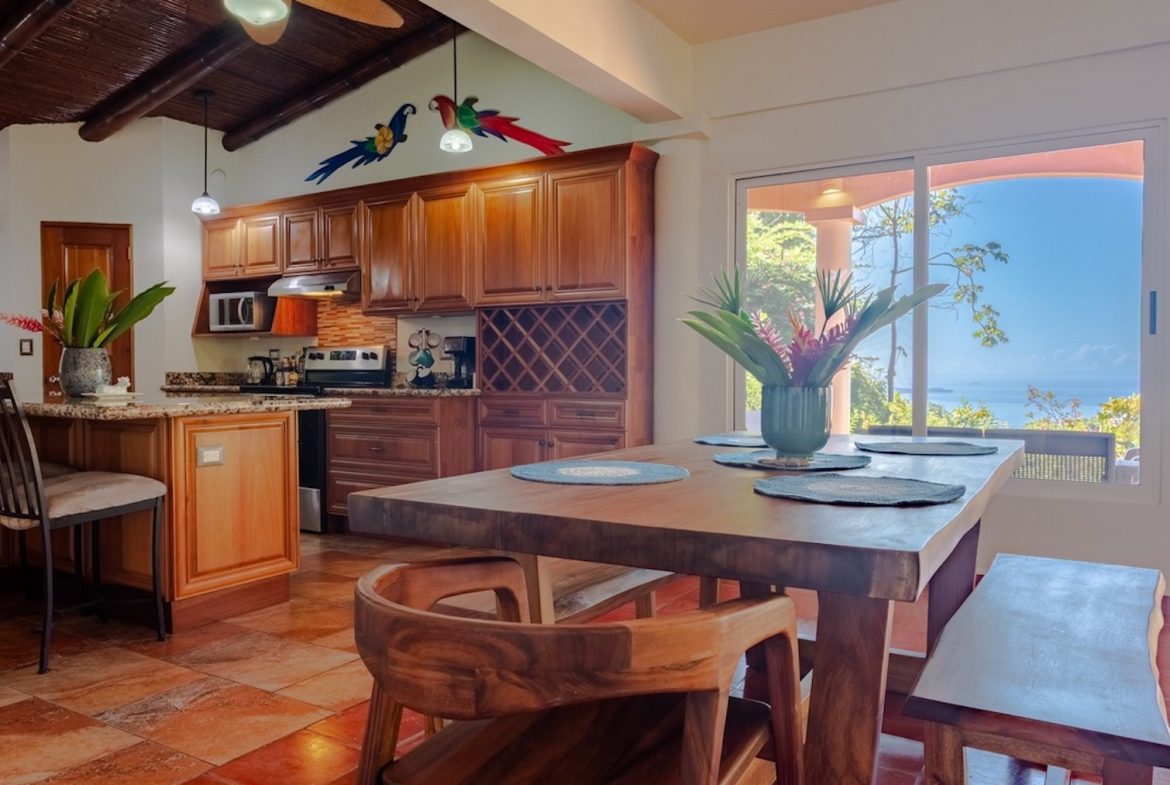 PROPERTY WITH THREE BEDROOMS AND OCEAN FRONT VIEWS, IN PUERTO NUEVO – 5.8 ACRES