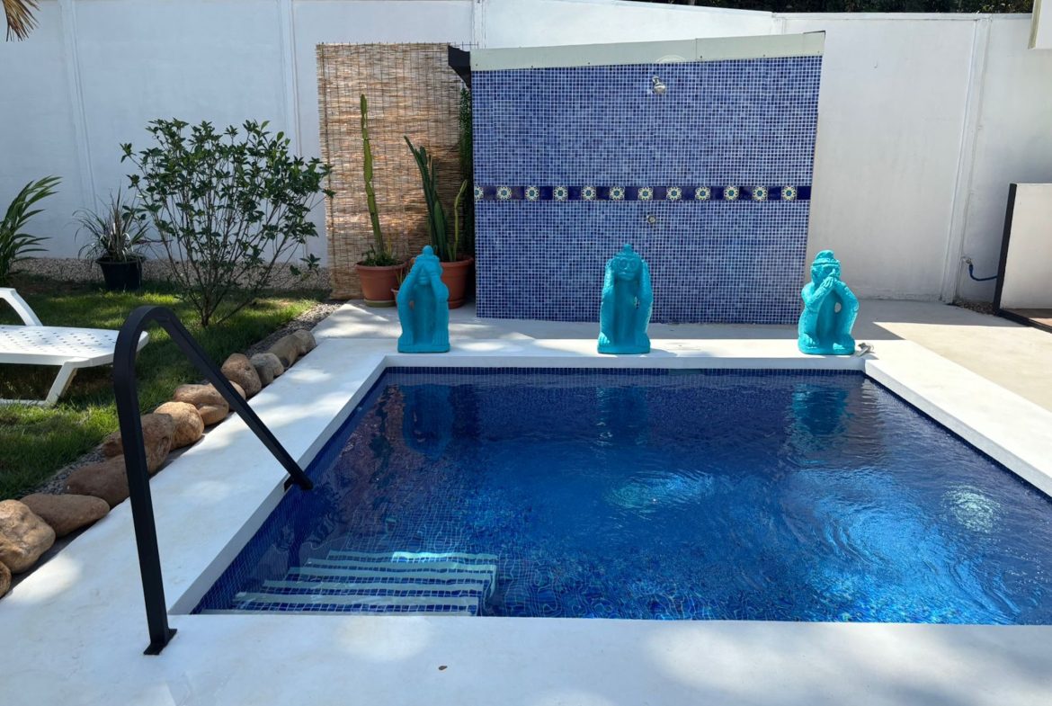 PROPERTY WITH TWO BEDROOMS IN A GATED COMMUNITY OF LAS LOMAS PARRITA – 0.074 ACRES