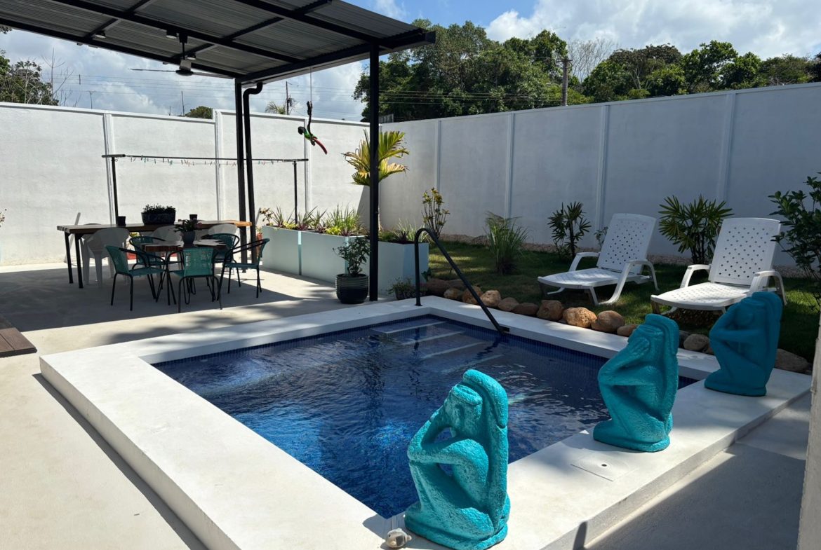 PROPERTY WITH TWO BEDROOMS IN A GATED COMMUNITY OF LAS LOMAS PARRITA – 0.074 ACRES