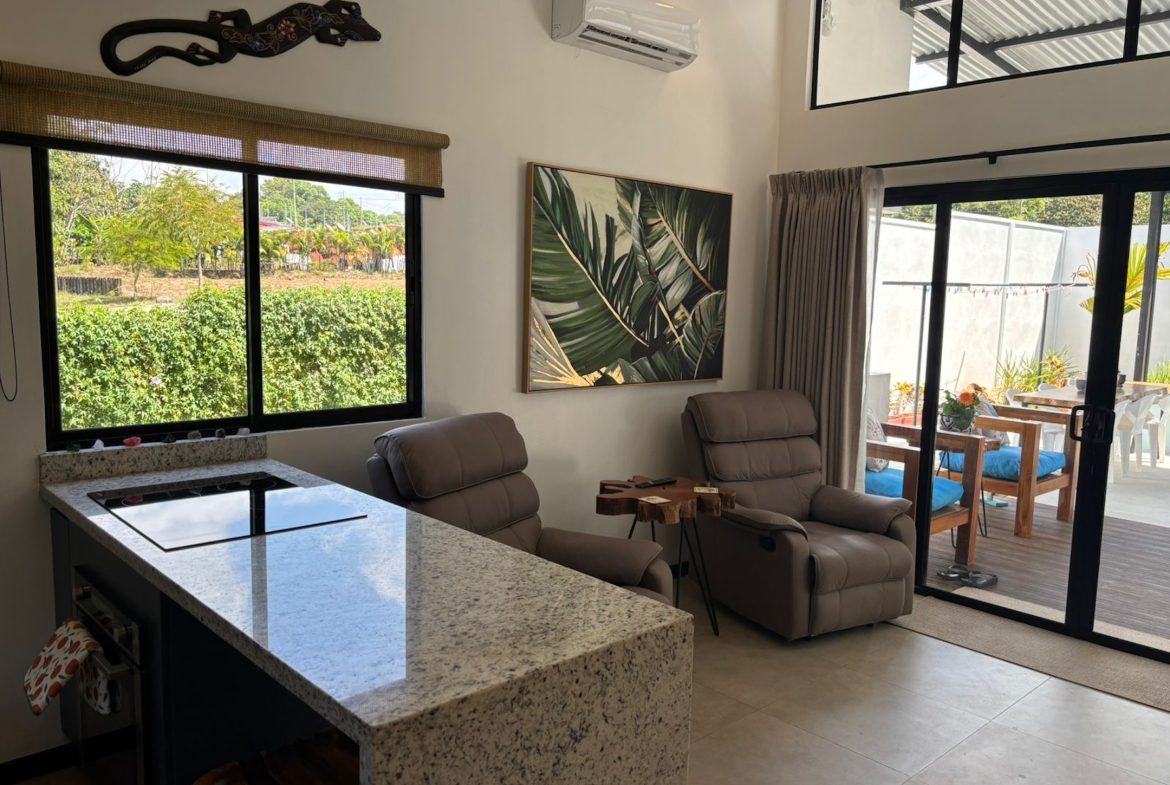 PROPERTY WITH TWO BEDROOMS IN A GATED COMMUNITY OF LAS LOMAS PARRITA – 0.074 ACRES