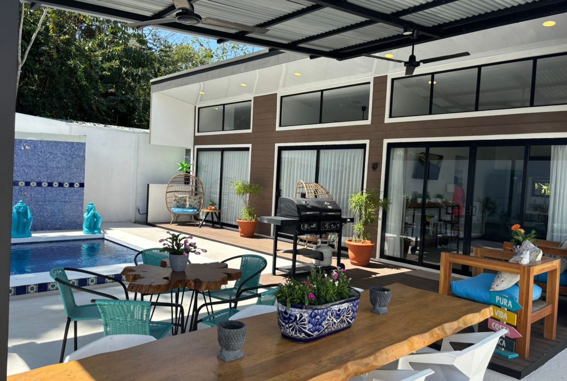 PROPERTY WITH TWO BEDROOMS IN A GATED COMMUNITY OF LAS LOMAS PARRITA – 0.074 ACRES