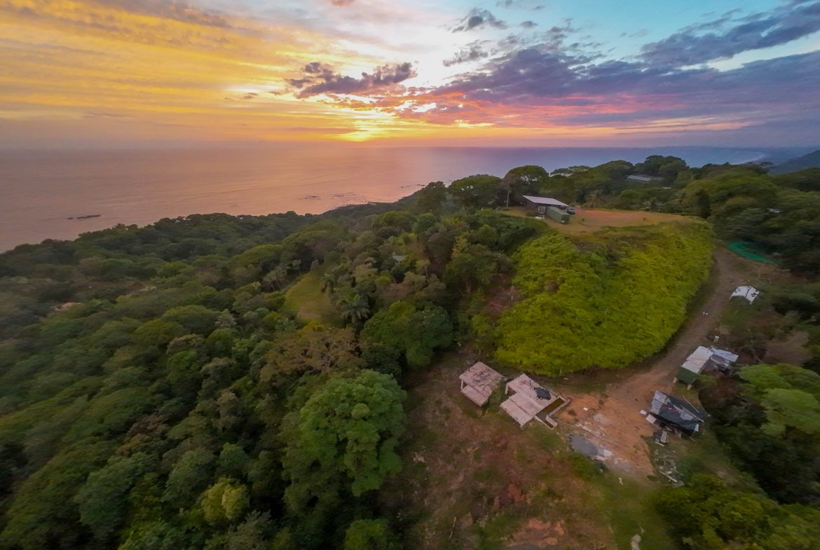 PROPERTY WITH AMAZING VIEWS OF THE OCEAN AND SUNSET IN ESCALERAS – 36 ACRES