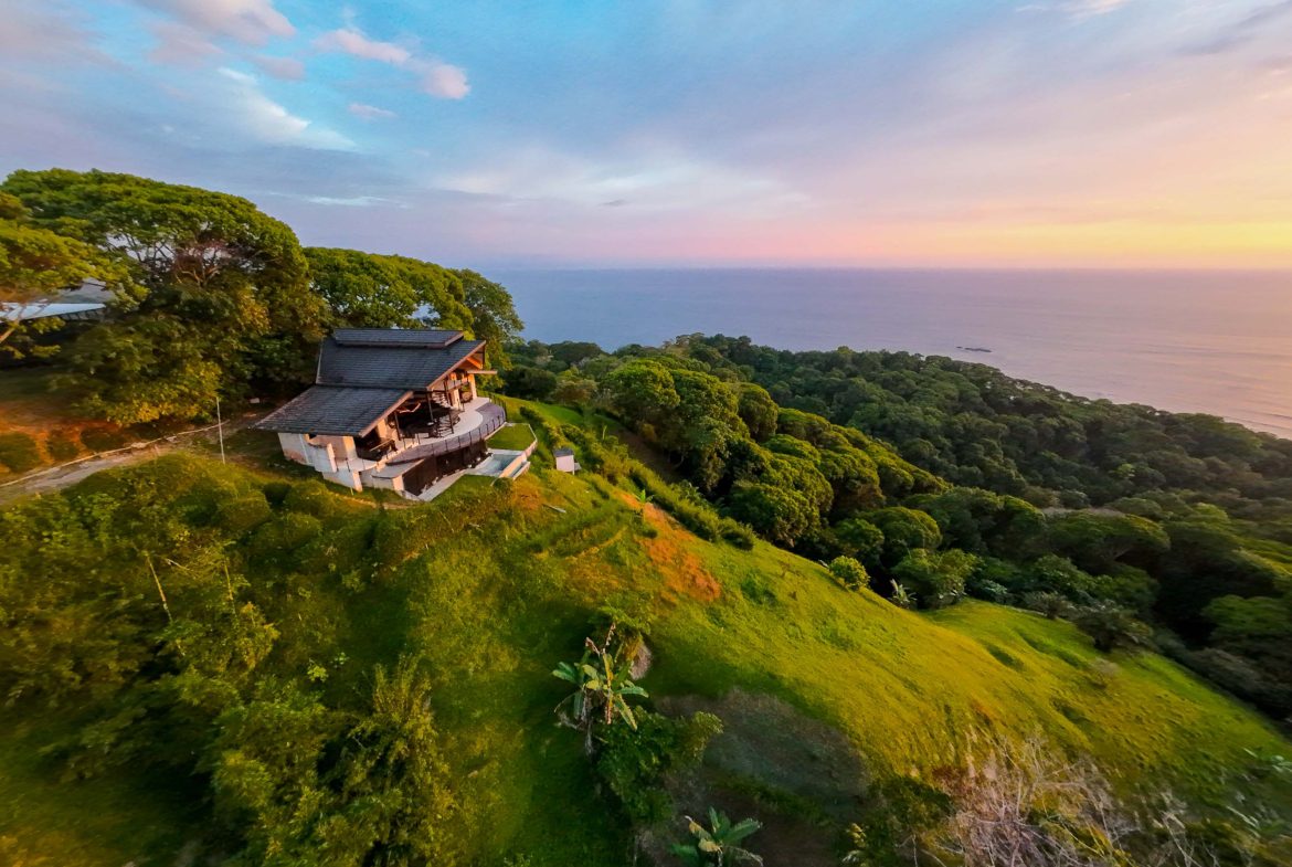 PROPERTY WITH AMAZING VIEWS OF THE OCEAN AND SUNSET IN ESCALERAS – 36 ACRES