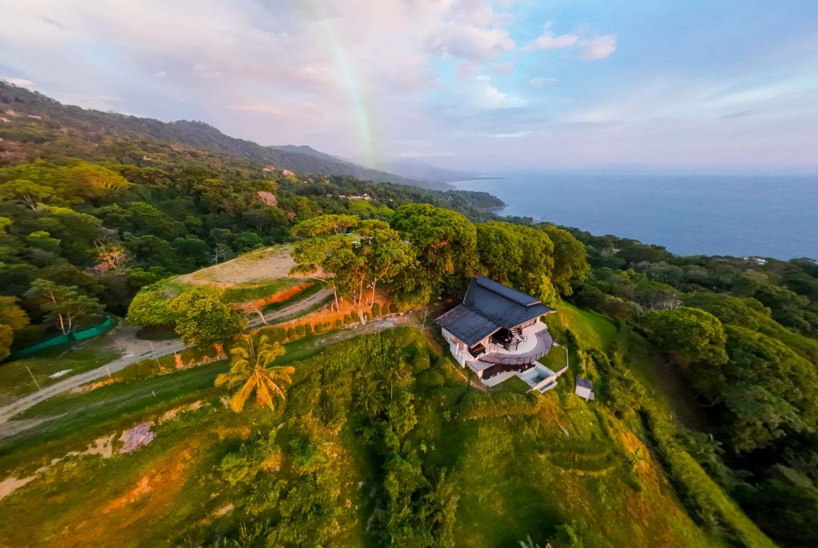 PROPERTY WITH AMAZING VIEWS OF THE OCEAN AND SUNSET IN ESCALERAS – 36 ACRES