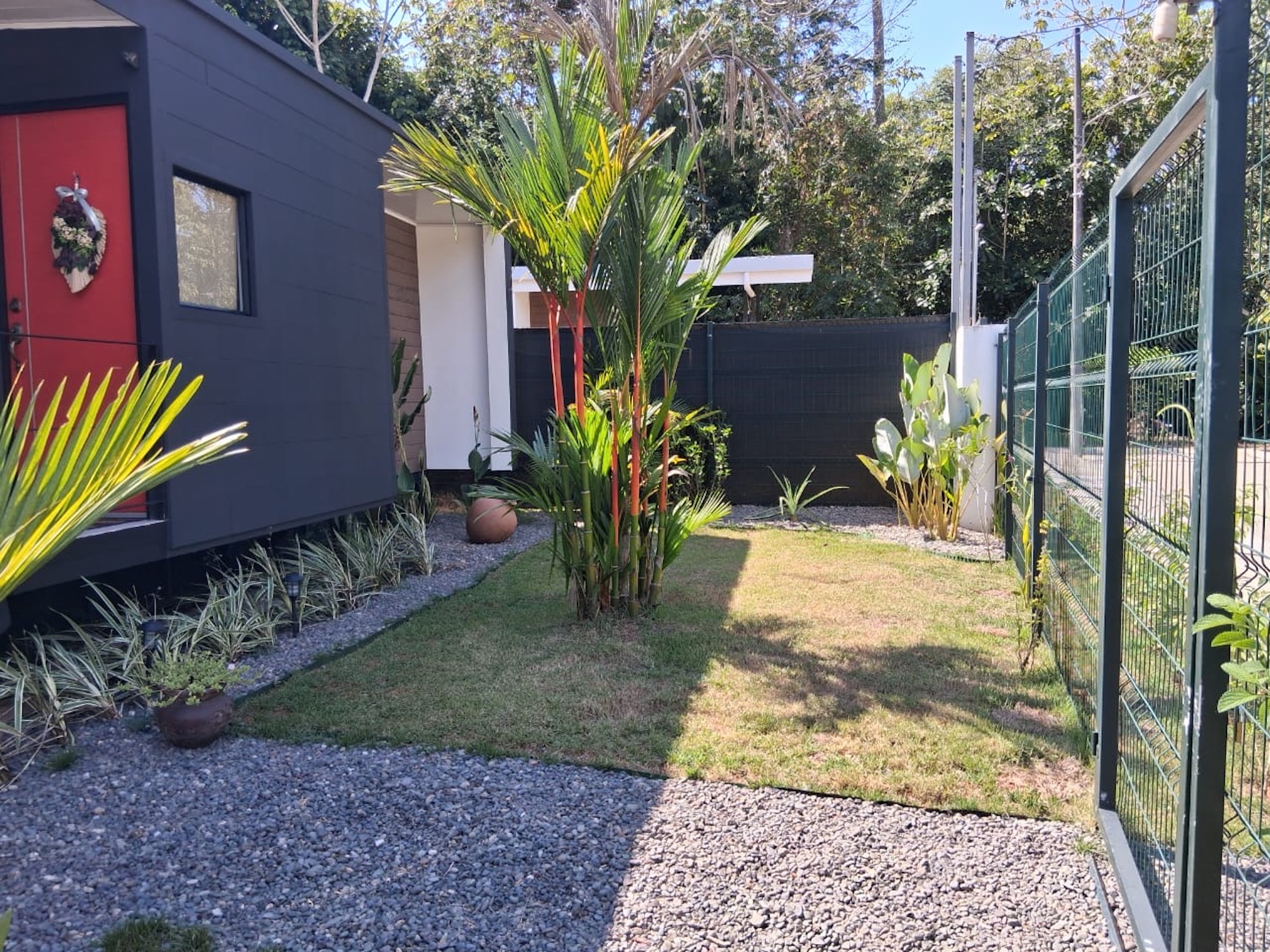 b88b2b86-aa7e-4395-93b8-b8c7b5e074a9