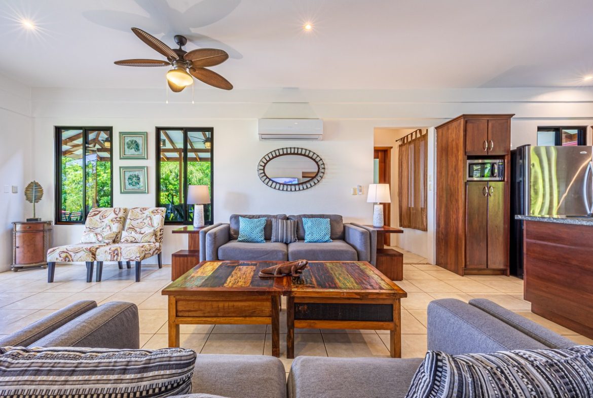 LUXURY PROPERTY WITH FIVE BEDROOMS, IN PLAYA HERMOSA – 2.07 ACRES