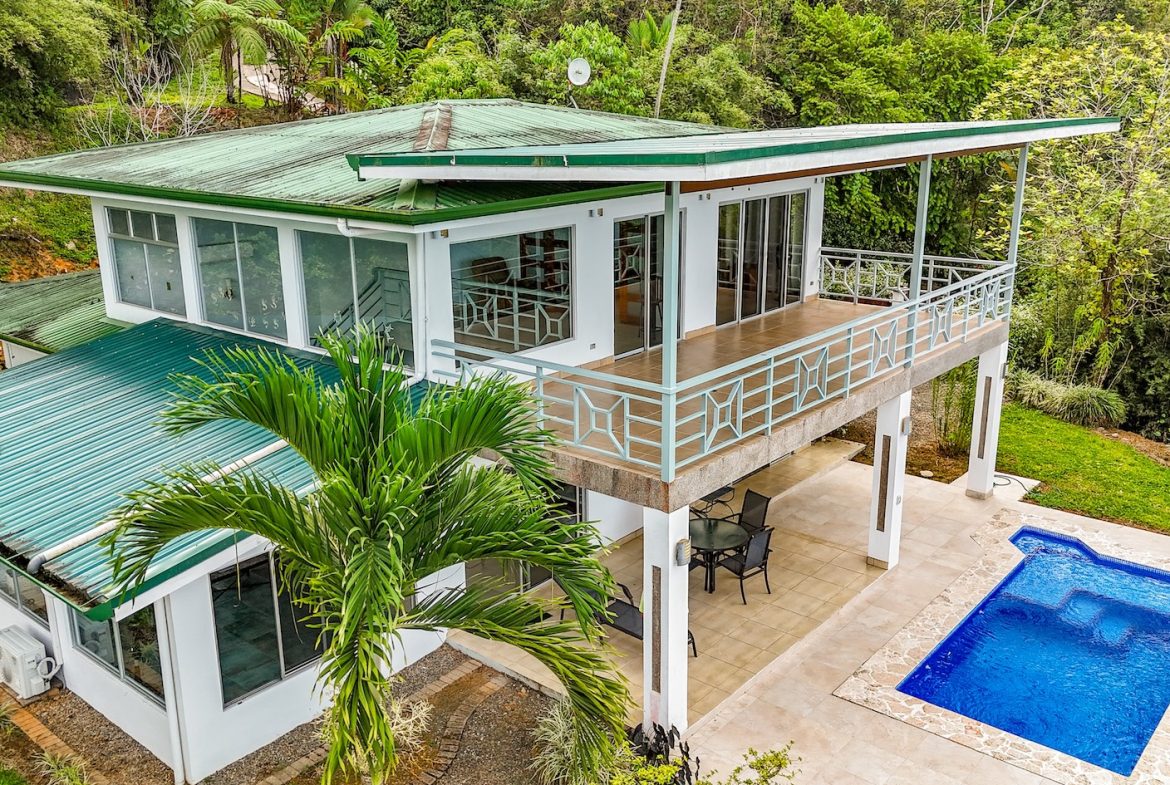 MOUNTAIN PROPERTY WITH OCEAN VIEWS IN THE UP OF TRES RIOS – 2.75 ACRES
