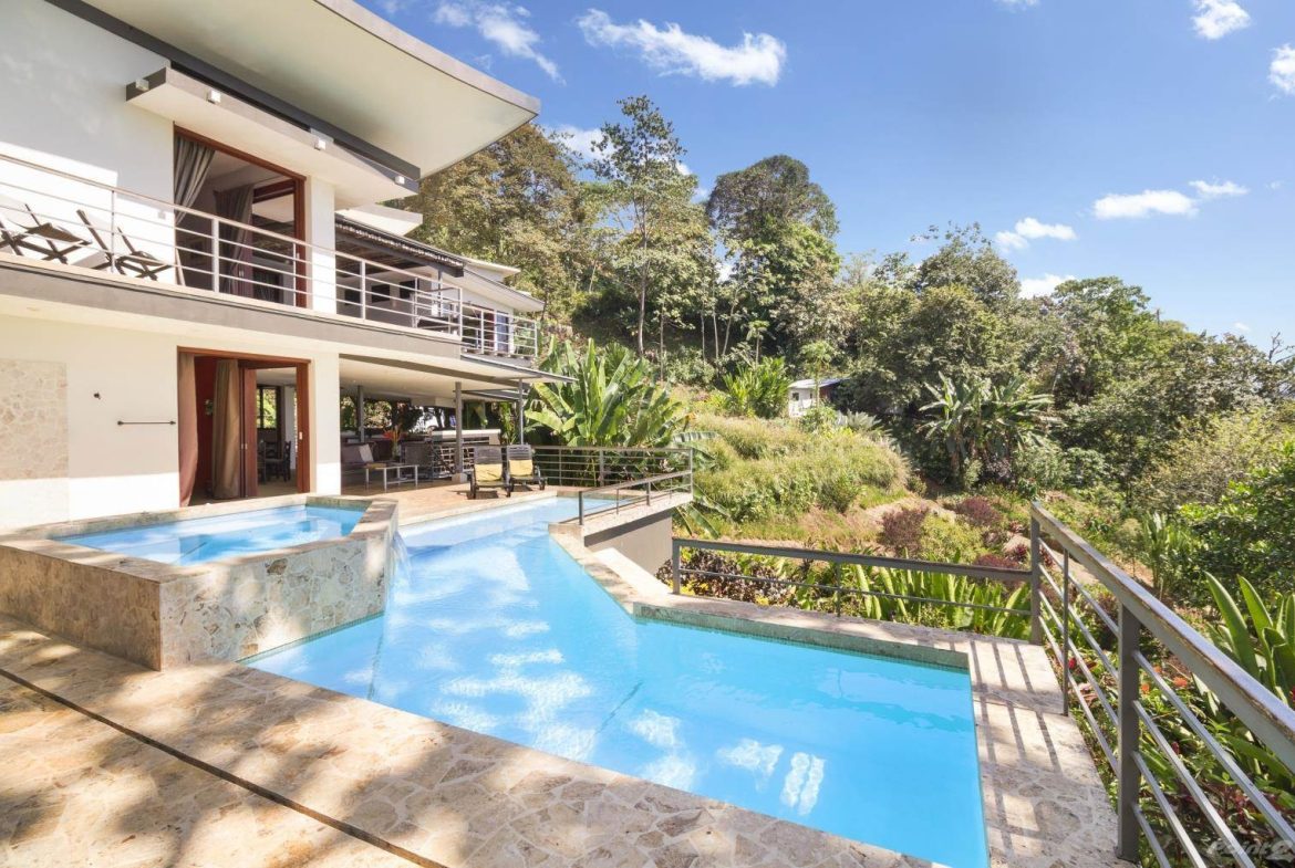 PROPERTY WITH OCEAN VIEWS NEAR TO EVERYTHING, IN JARDINES DEL MORETE UVITA – 0.34 ACRES