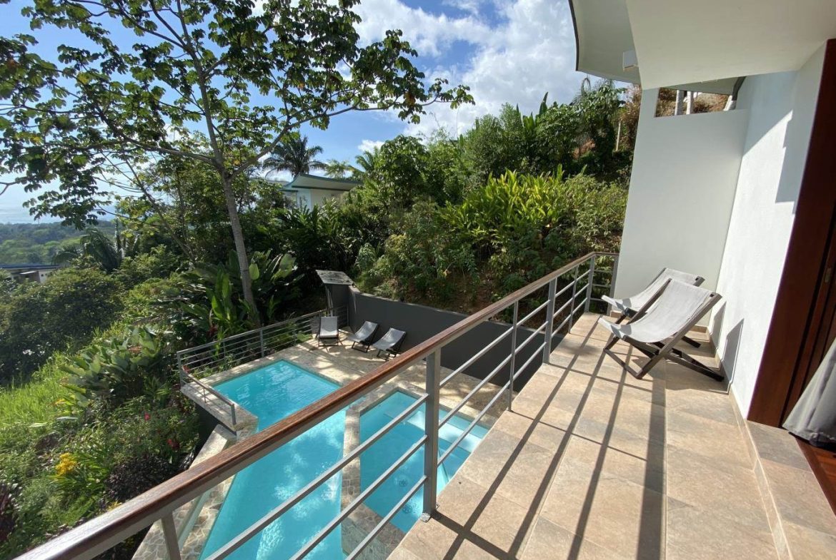 PROPERTY WITH OCEAN VIEWS NEAR TO EVERYTHING, IN JARDINES DEL MORETE UVITA – 0.34 ACRES
