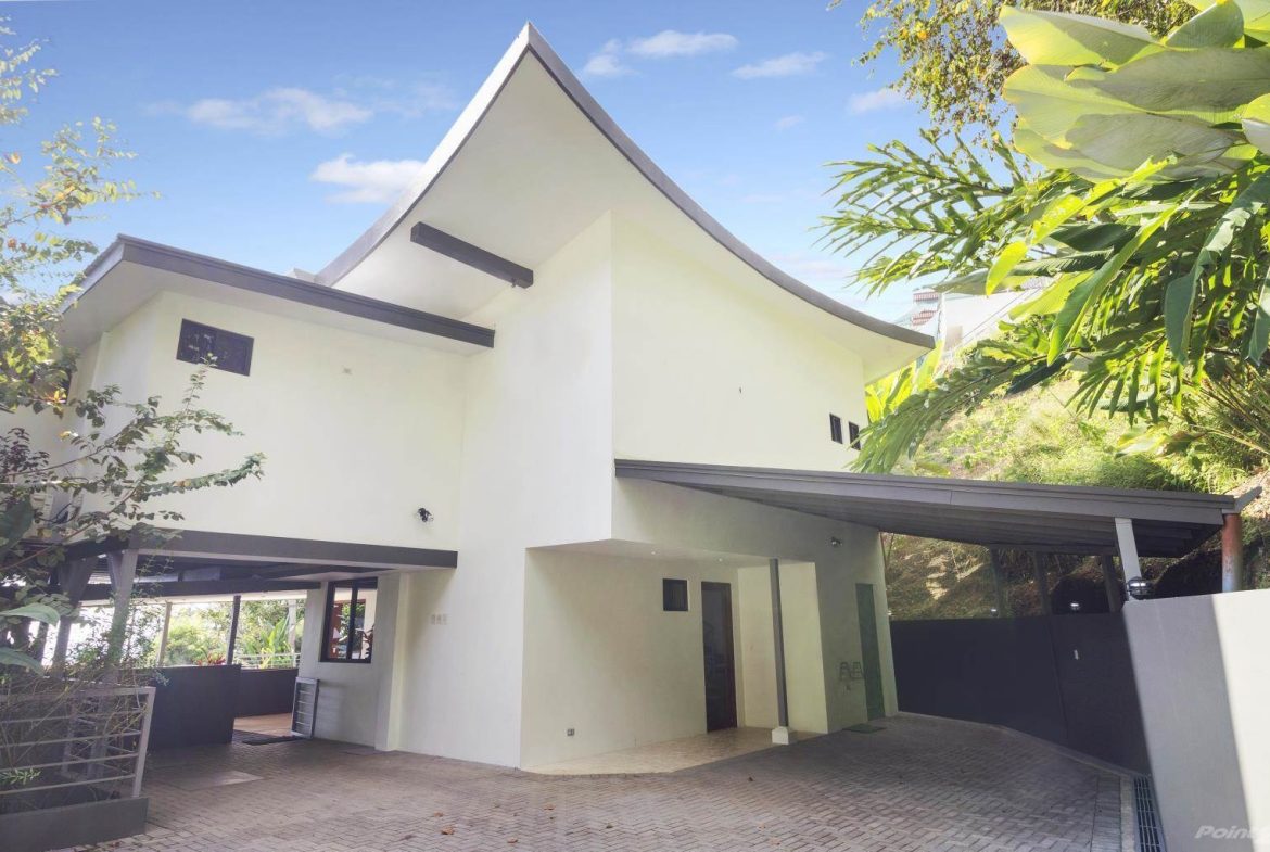PROPERTY WITH OCEAN VIEWS NEAR TO EVERYTHING, IN JARDINES DEL MORETE UVITA – 0.34 ACRES