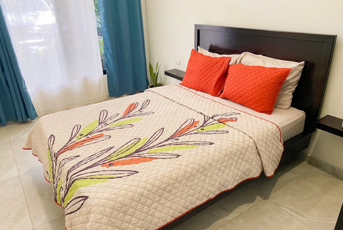PROPERTY WITH FOUR BEDROOMS NEAR TO THE EVERYTHING, IN UVITA – 0.13 ACRES