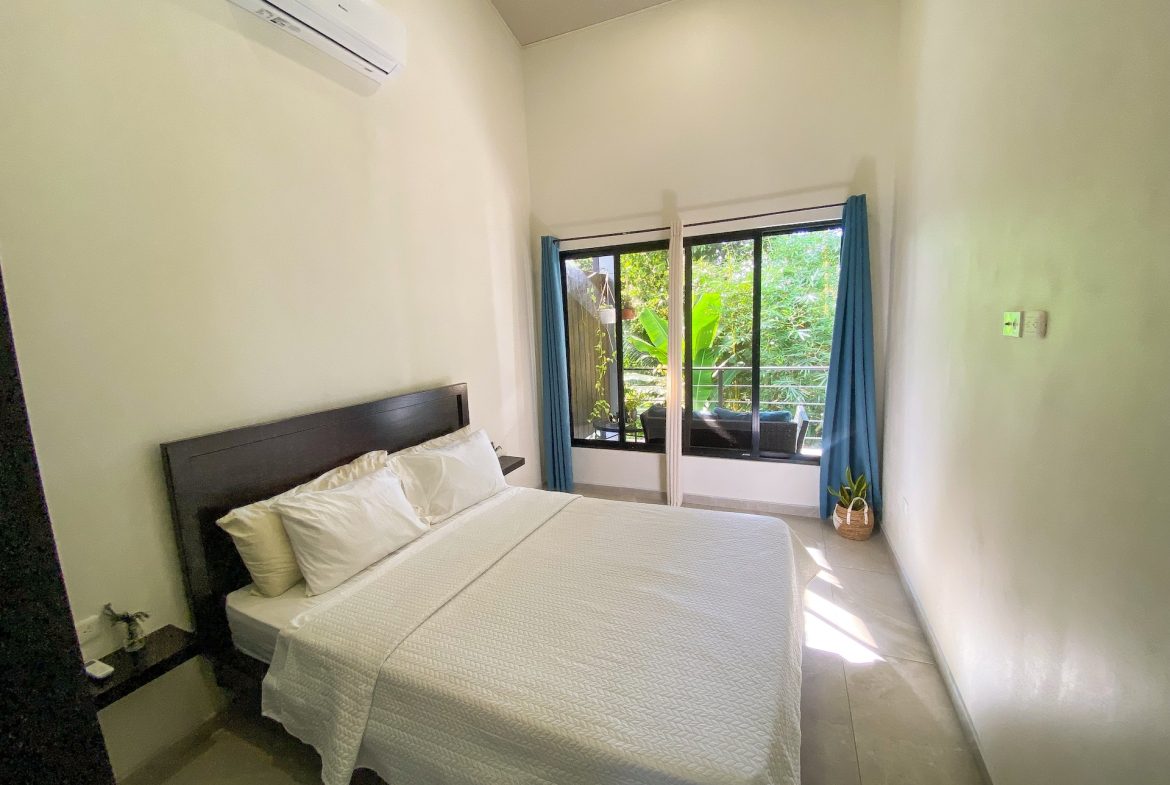 PROPERTY WITH FOUR BEDROOMS NEAR TO THE EVERYTHING, IN UVITA – 0.13 ACRES