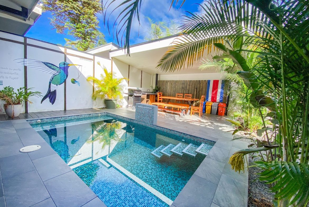 PROPERTY WITH FOUR BEDROOMS NEAR TO THE EVERYTHING, IN UVITA – 0.13 ACRES
