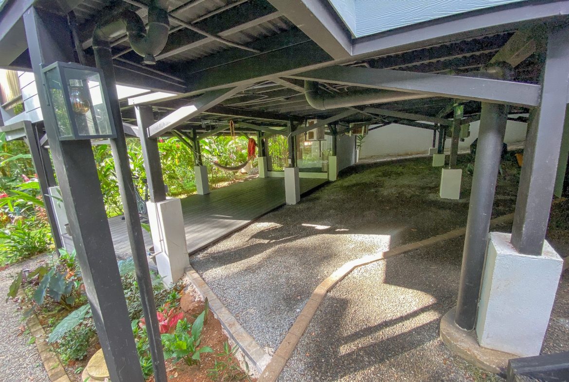 PROPERTY WITH FOUR BEDROOMS NEAR TO THE EVERYTHING, IN UVITA – 0.13 ACRES