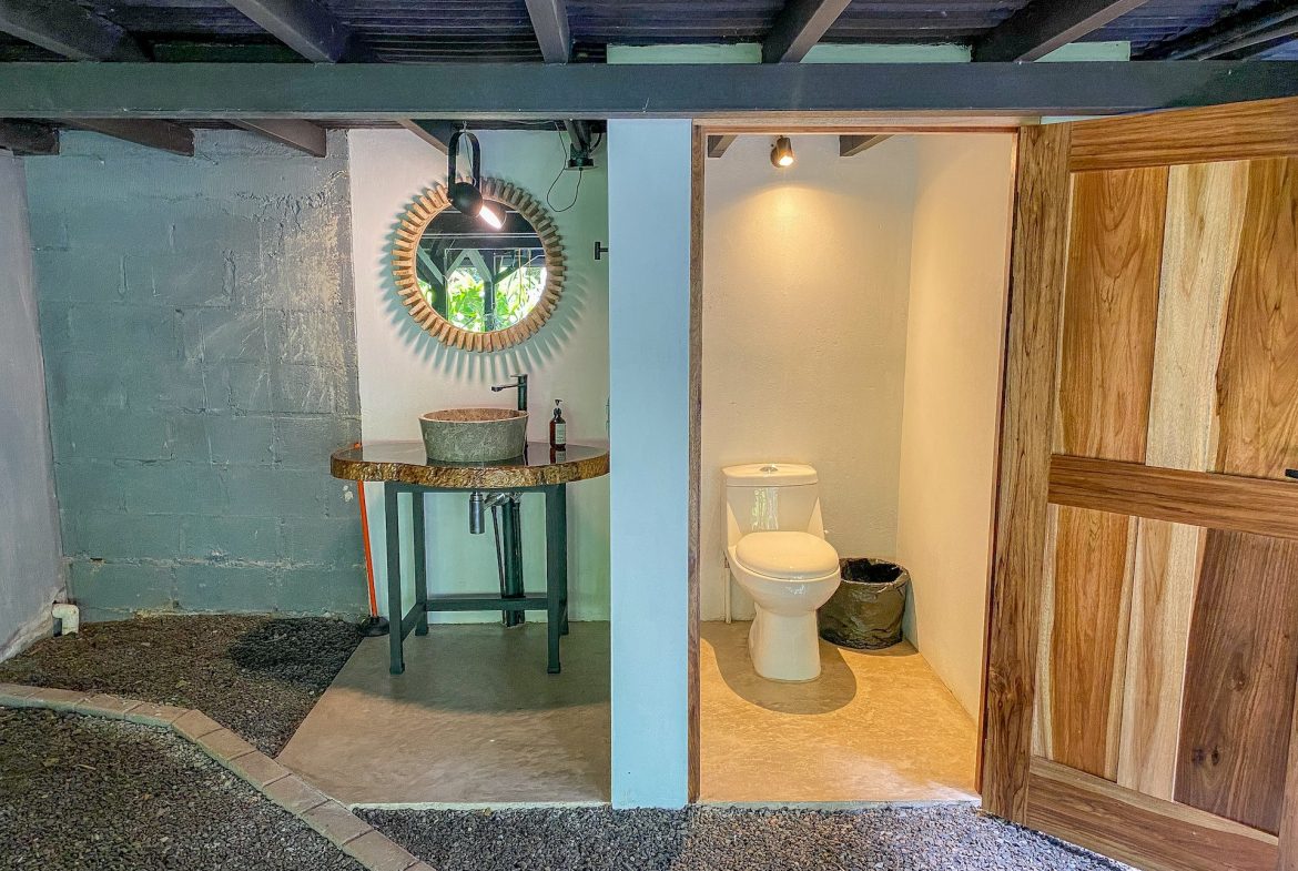 PROPERTY WITH FOUR BEDROOMS NEAR TO THE EVERYTHING, IN UVITA – 0.13 ACRES