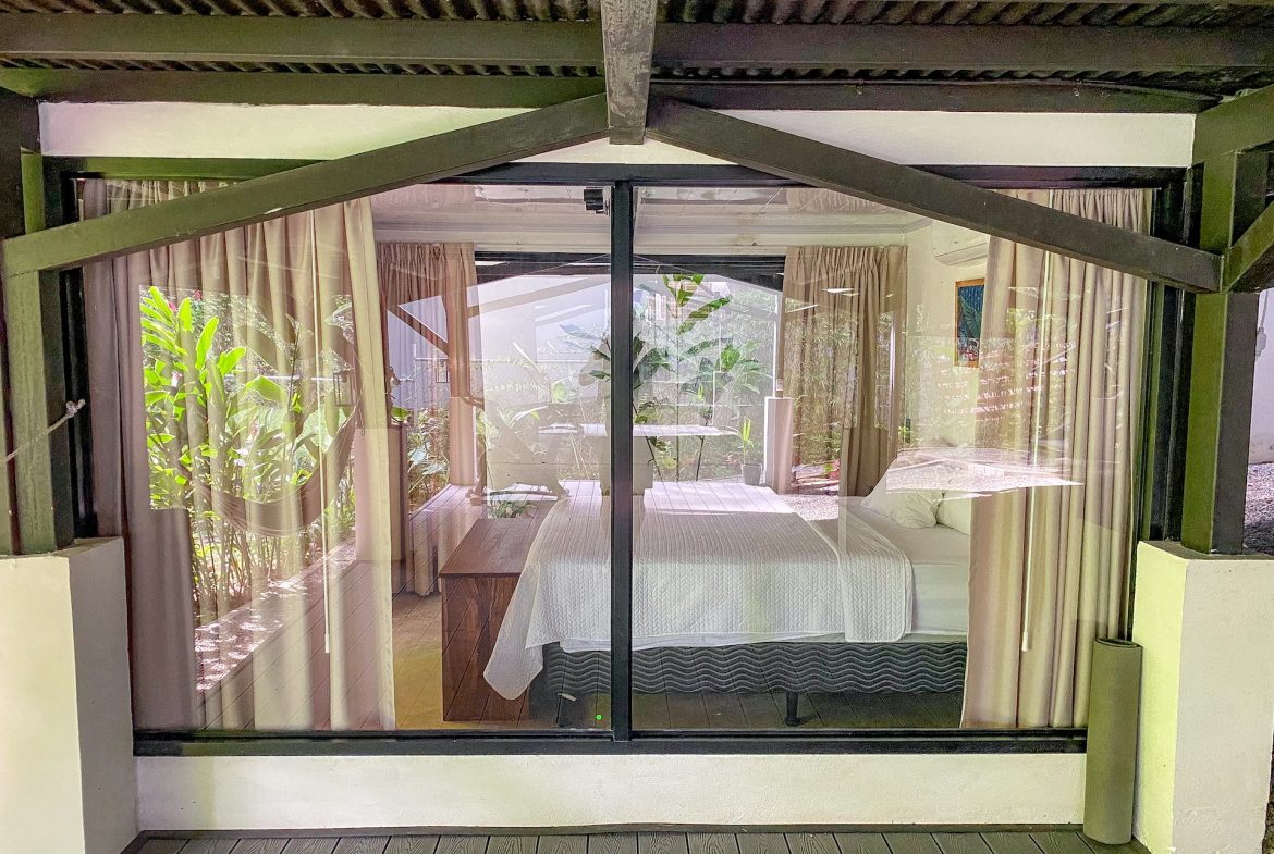 PROPERTY WITH FOUR BEDROOMS NEAR TO THE EVERYTHING, IN UVITA – 0.13 ACRES