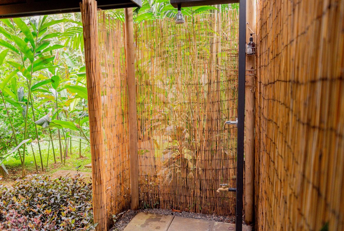 PROPERTY WITH FOUR BEDROOMS NEAR TO THE EVERYTHING, IN UVITA – 0.13 ACRES