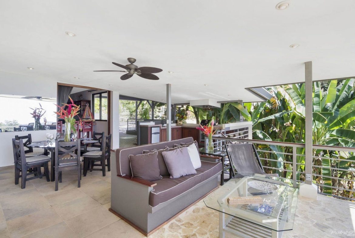 PROPERTY WITH OCEAN VIEWS NEAR TO EVERYTHING, IN JARDINES DEL MORETE UVITA – 0.34 ACRES