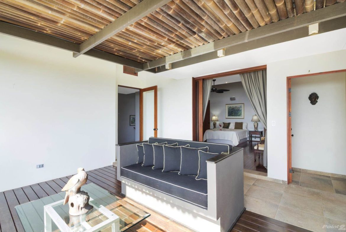 PROPERTY WITH OCEAN VIEWS NEAR TO EVERYTHING, IN JARDINES DEL MORETE UVITA – 0.34 ACRES