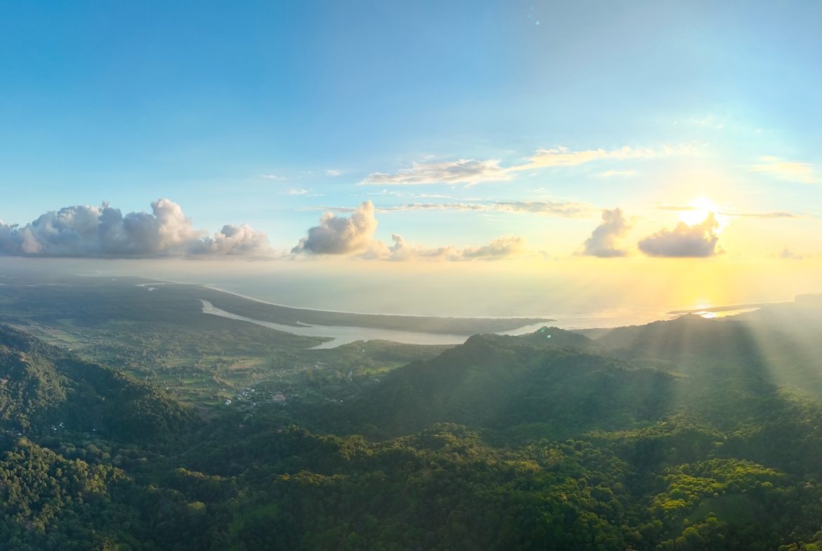 BUILDING PROPERTY WITH BEAUTIFUL VIEWS OF THE OCEAN AND SUNSET, IN TRES RIOS – 1.96 ACRES