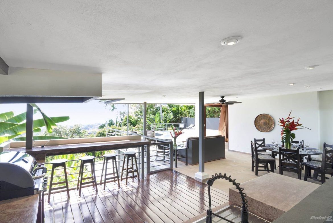 PROPERTY WITH OCEAN VIEWS NEAR TO EVERYTHING, IN JARDINES DEL MORETE UVITA – 0.34 ACRES