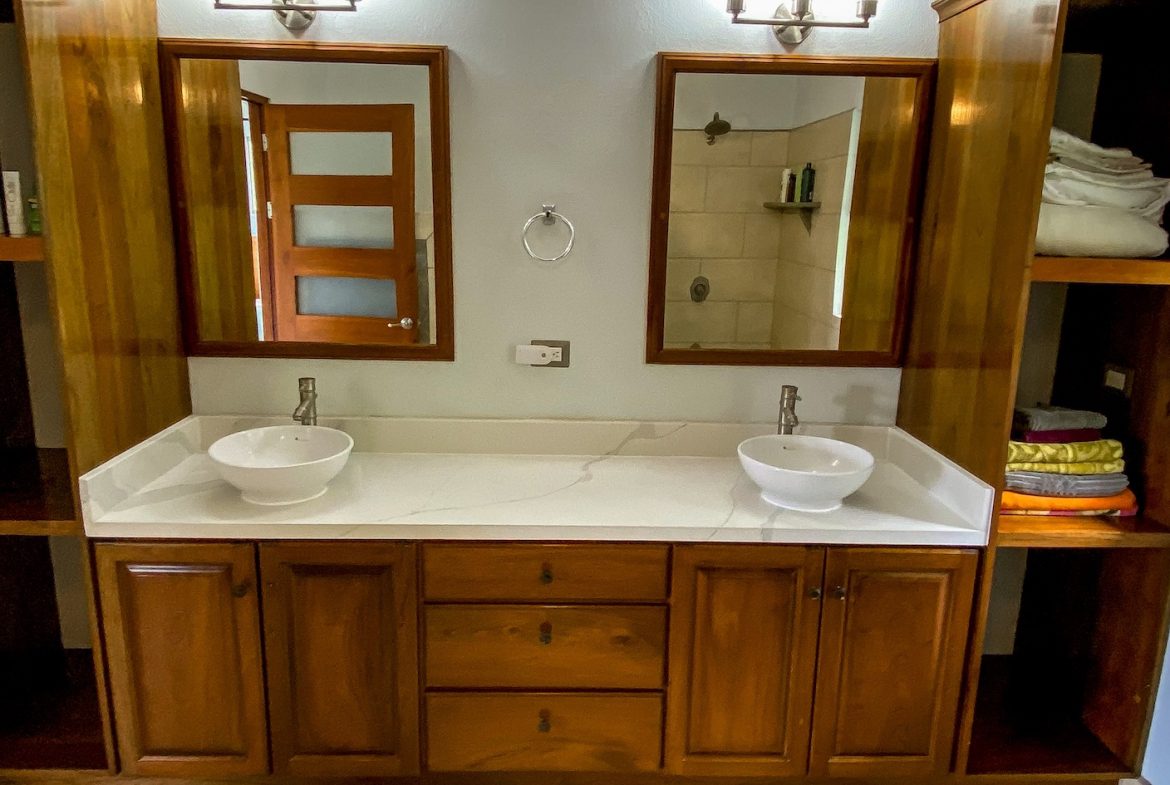 MOUNTAIN PROPERTY WITH OCEAN VIEWS IN THE UP OF TRES RIOS – 2.75 ACRES