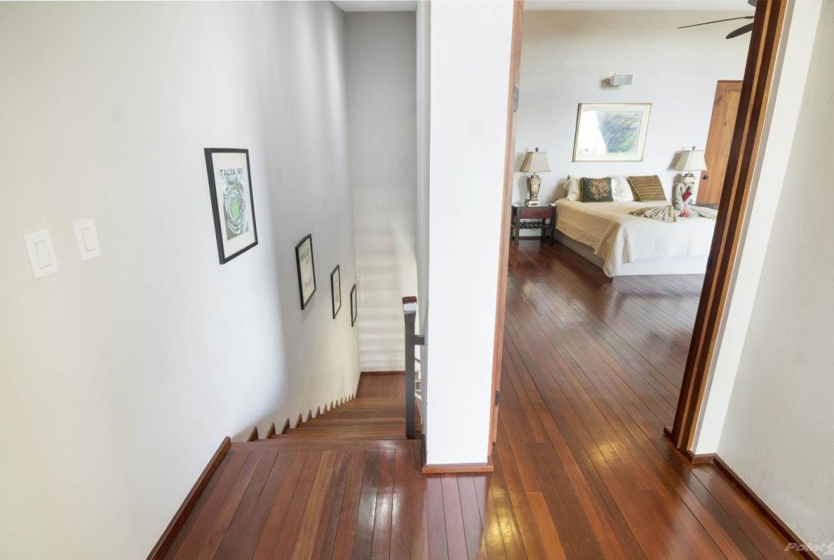 PROPERTY WITH OCEAN VIEWS NEAR TO EVERYTHING, IN JARDINES DEL MORETE UVITA – 0.34 ACRES