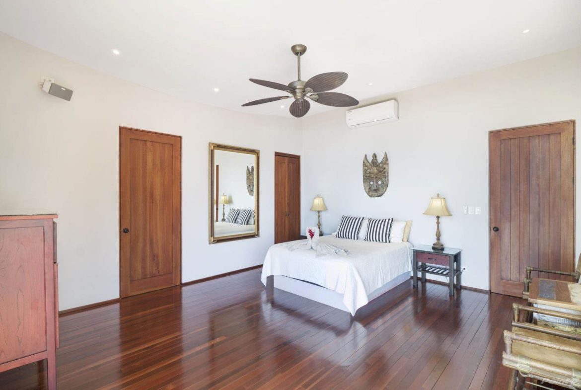 PROPERTY WITH OCEAN VIEWS NEAR TO EVERYTHING, IN JARDINES DEL MORETE UVITA – 0.34 ACRES
