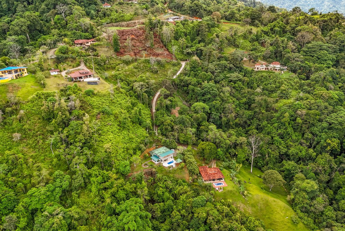 MOUNTAIN PROPERTY WITH OCEAN VIEWS IN THE UP OF TRES RIOS – 2.75 ACRES