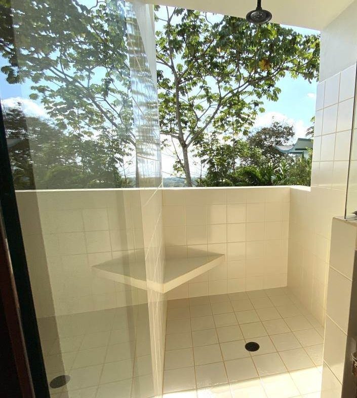 PROPERTY WITH OCEAN VIEWS NEAR TO EVERYTHING, IN JARDINES DEL MORETE UVITA – 0.34 ACRES