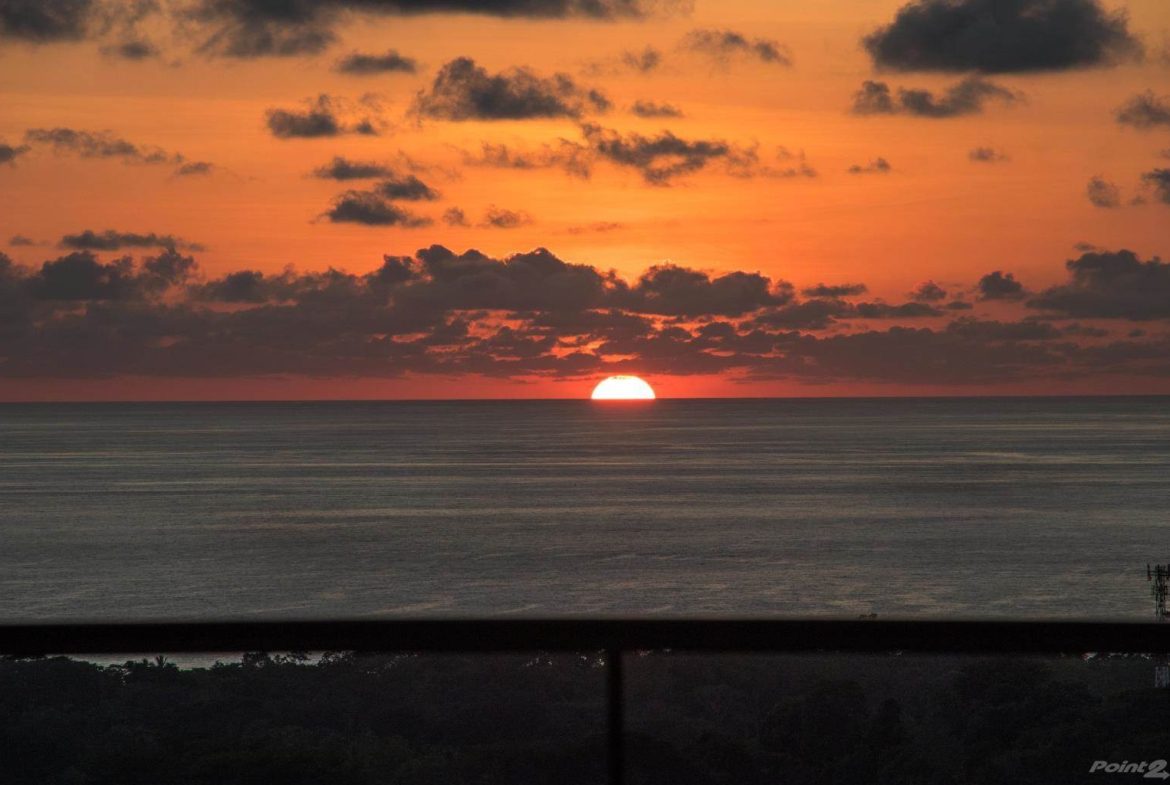 PROPERTY WITH OCEAN VIEWS NEAR TO EVERYTHING, IN JARDINES DEL MORETE UVITA – 0.34 ACRES