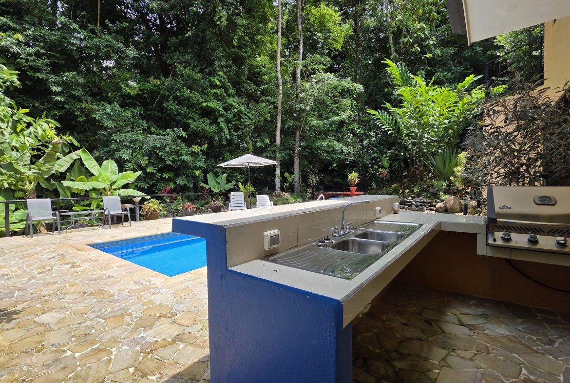 JUNGLE PROPERTY WITH THREE BEDROOMS IN A GATED COMMUNITY, IN OJOCHAL – 1.17 ACRES