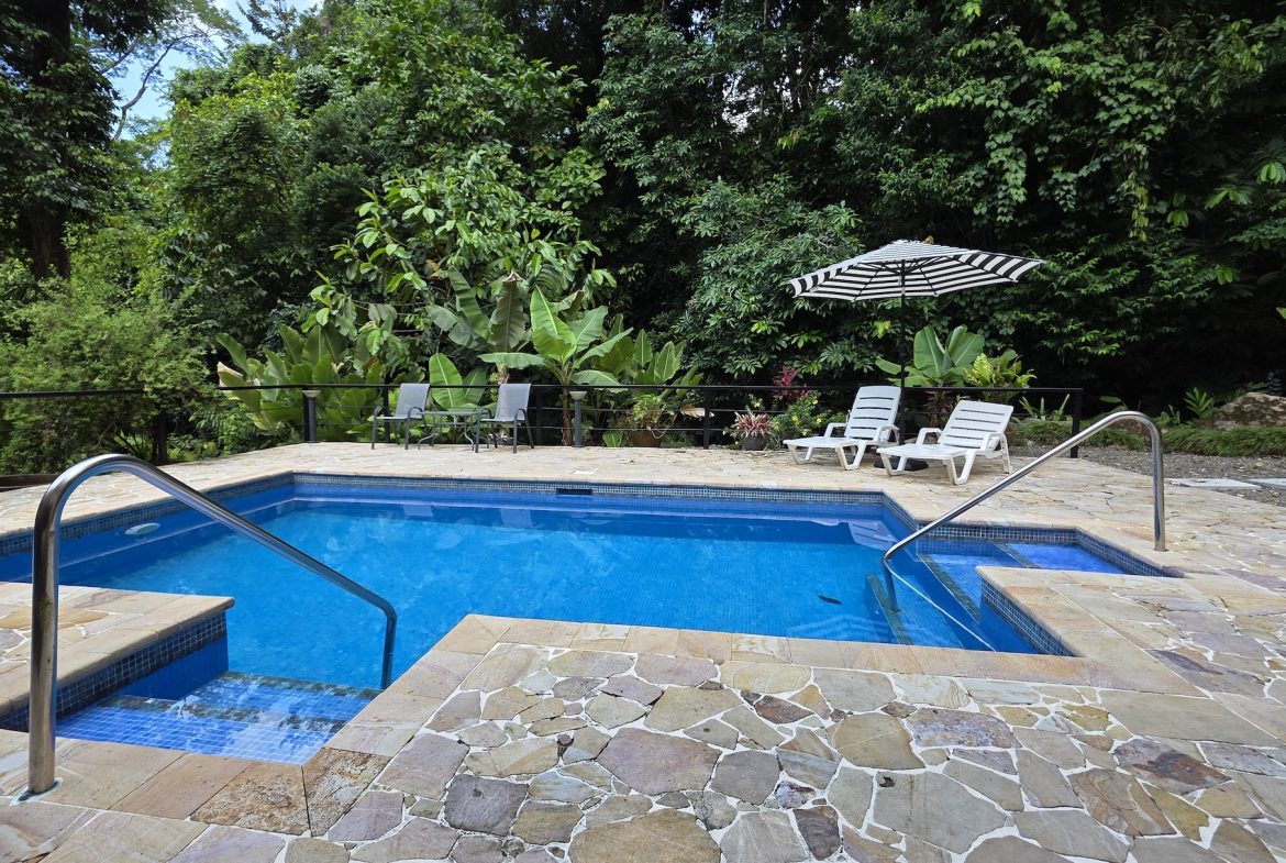 JUNGLE PROPERTY WITH THREE BEDROOMS IN A GATED COMMUNITY, IN OJOCHAL – 1.17 ACRES