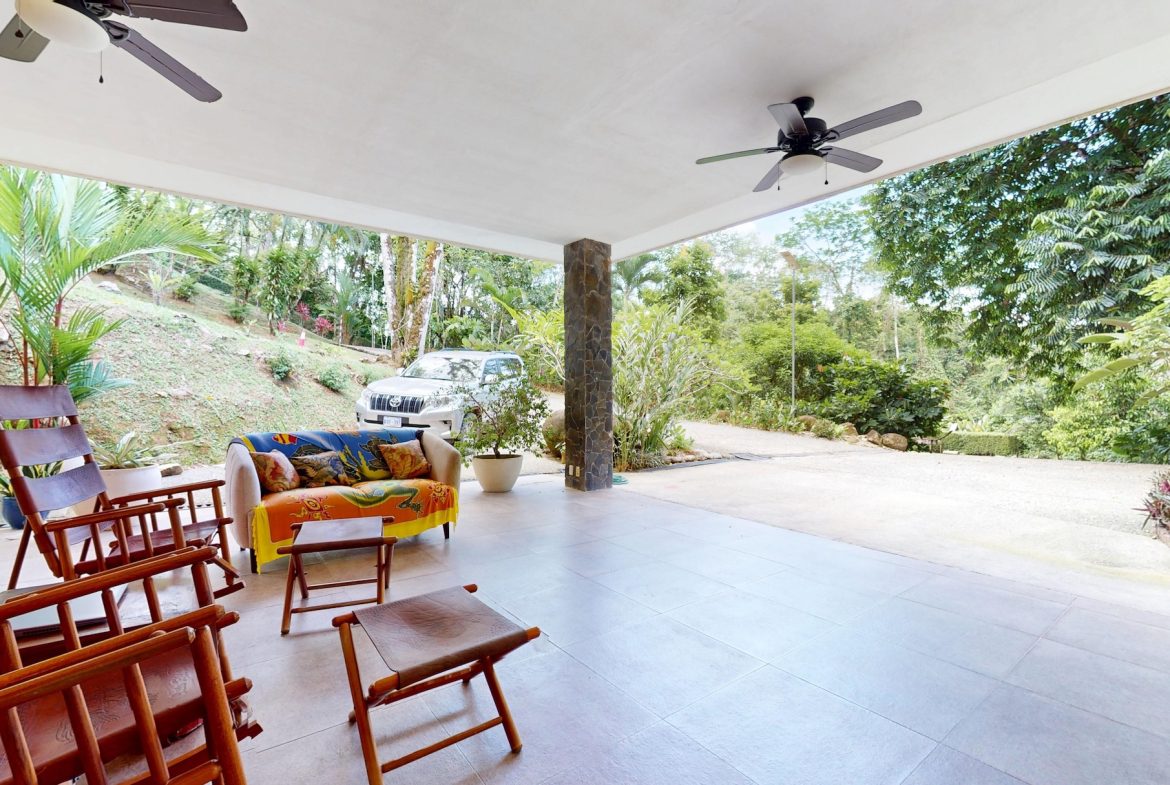 JUNGLE PROPERTY WITH THREE BEDROOMS IN A GATED COMMUNITY, IN OJOCHAL – 1.17 ACRES