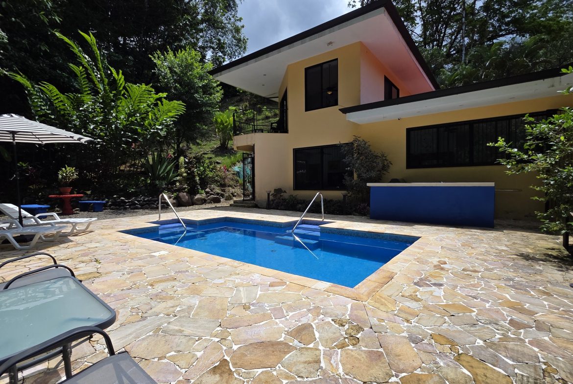 JUNGLE PROPERTY WITH THREE BEDROOMS IN A GATED COMMUNITY, IN OJOCHAL – 1.17 ACRES