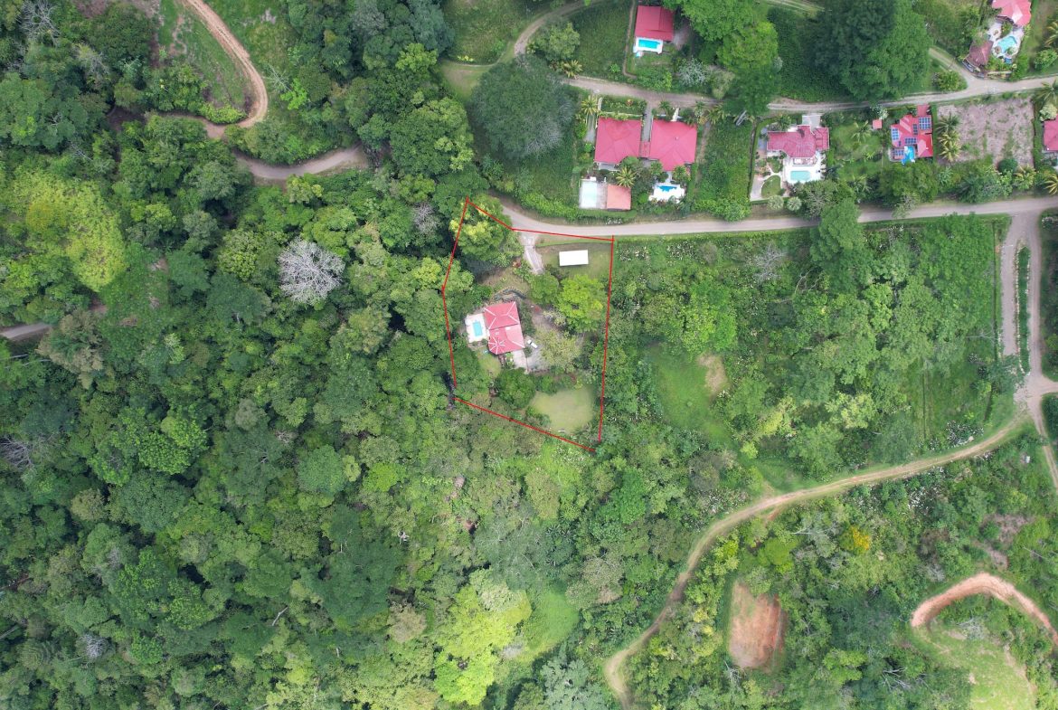 JUNGLE PROPERTY WITH THREE BEDROOMS IN A GATED COMMUNITY, IN OJOCHAL – 1.17 ACRES