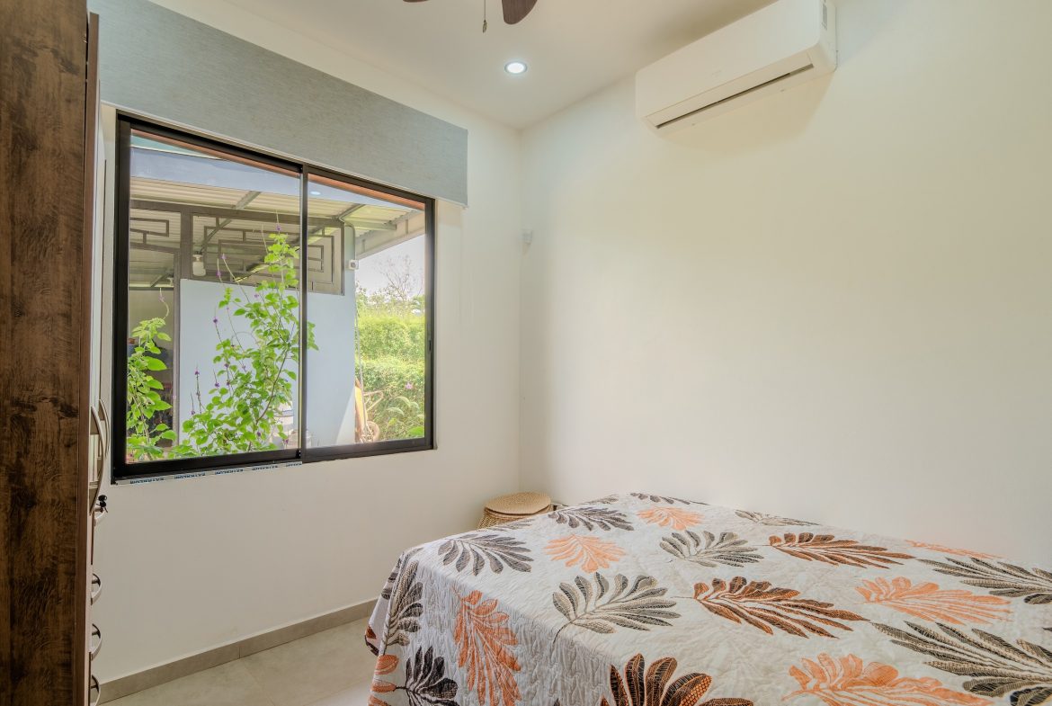 PROPERTY WITH THREE BEDROOMS AND POOL, IN VILLA NUEVA QUEPOS – 0.38 ACRES