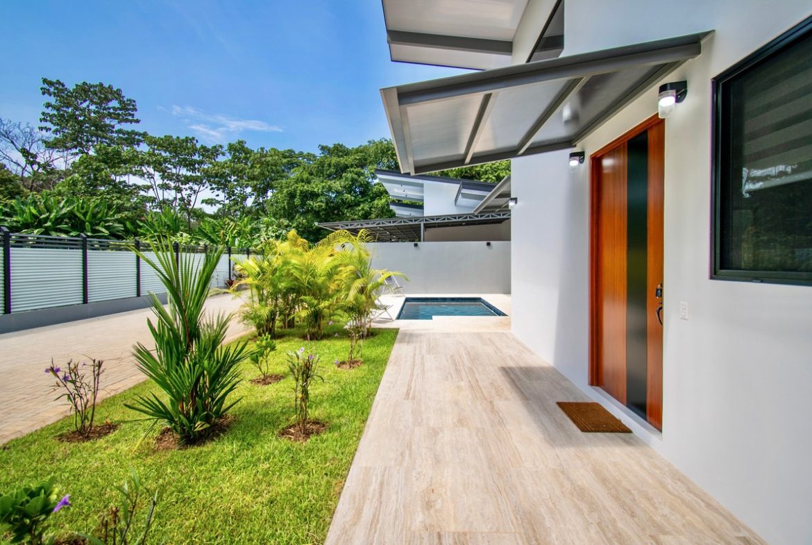 CASA CORAZON PROPERTY WITH THREE BEDROOMS, IN BAHIA BALLENA – 0.14 ACRES