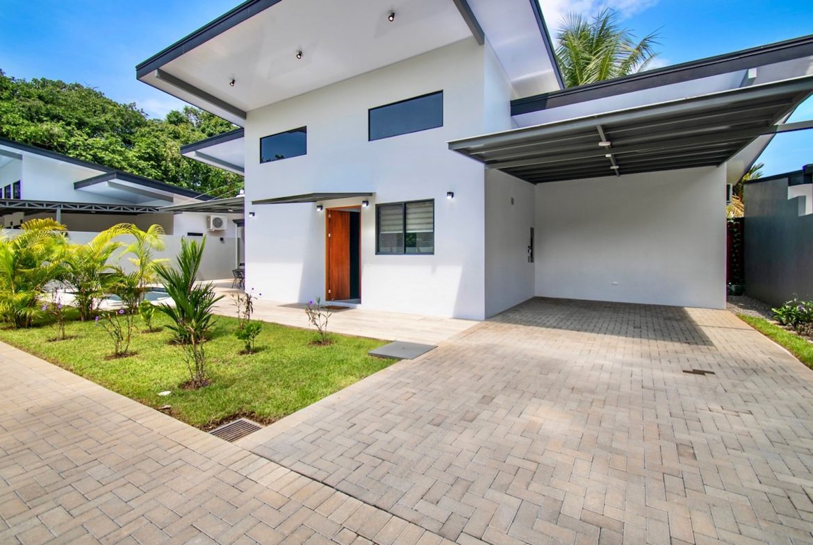 CASA CORAZON PROPERTY WITH THREE BEDROOMS, IN BAHIA BALLENA – 0.14 ACRES