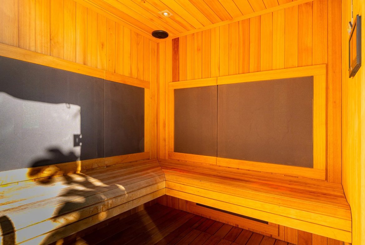 CASA MOON LUXURY PROPERTY WITH FOUR BEDROOMS AND AMAZING SUNSET VIEWS, IN QUEPOS – 0.61 ACRES