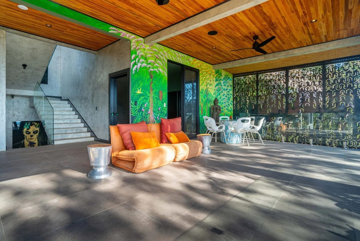 CASA MOON LUXURY PROPERTY WITH FOUR BEDROOMS AND AMAZING SUNSET VIEWS, IN QUEPOS – 0.61 ACRES
