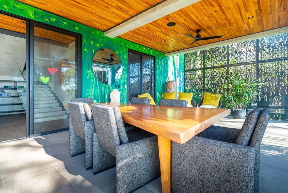 CASA MOON LUXURY PROPERTY WITH FOUR BEDROOMS AND AMAZING SUNSET VIEWS, IN QUEPOS – 0.61 ACRES