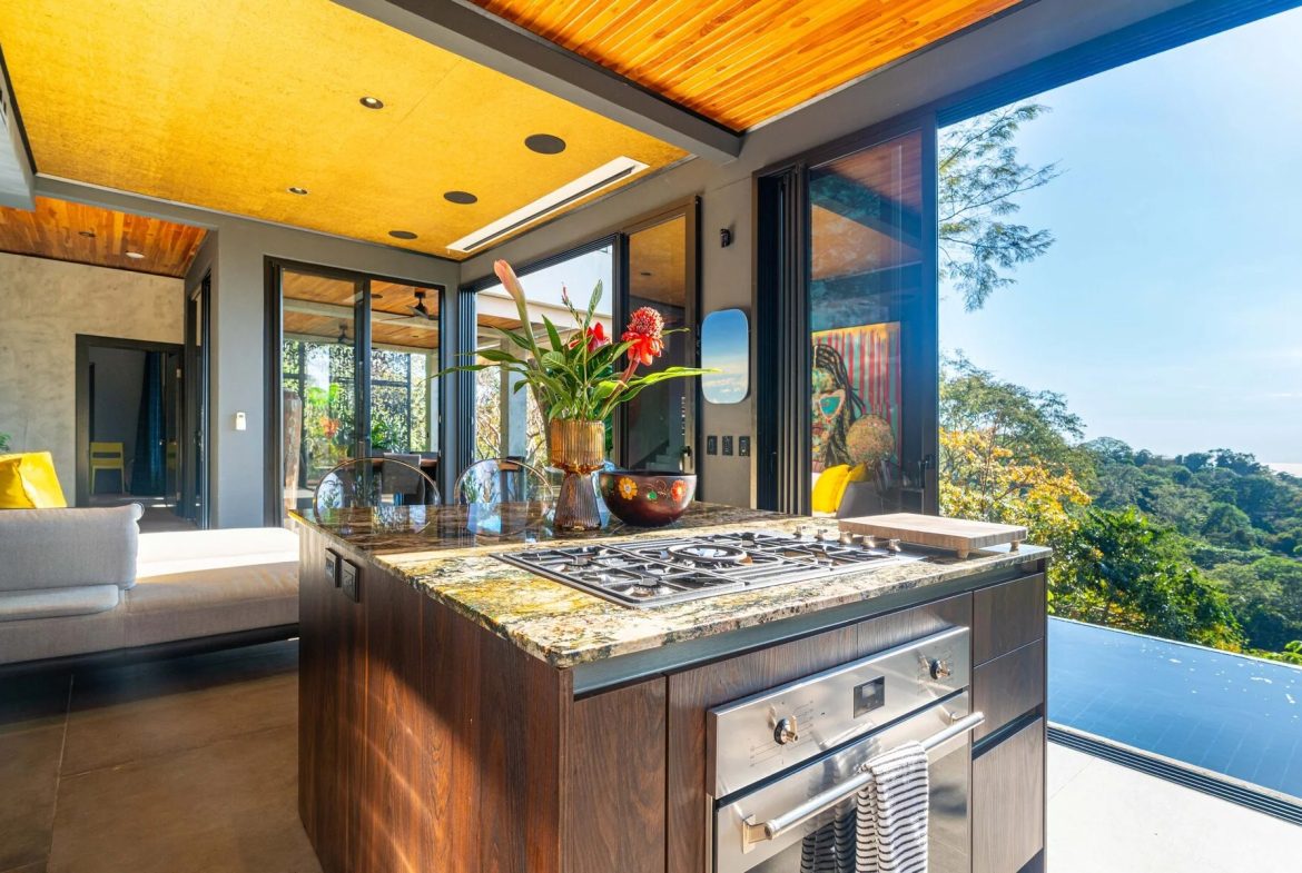CASA MOON LUXURY PROPERTY WITH FOUR BEDROOMS AND AMAZING SUNSET VIEWS, IN QUEPOS – 0.61 ACRES