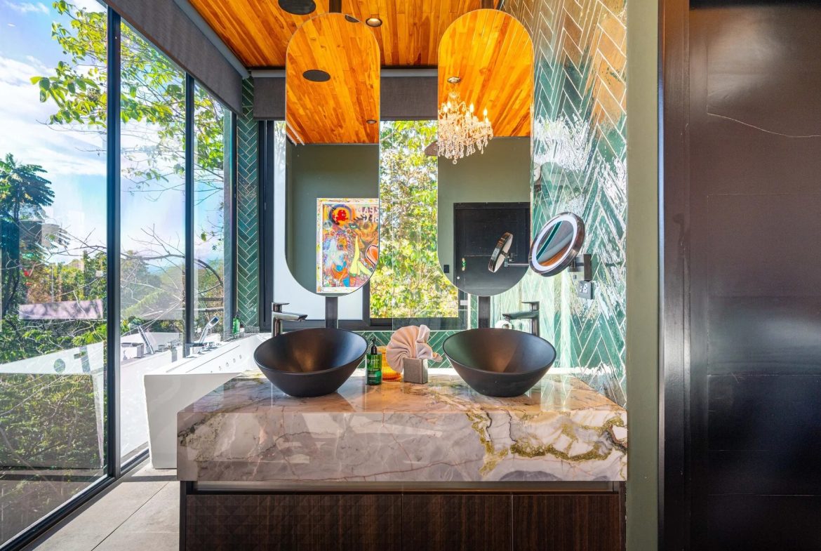 CASA MOON LUXURY PROPERTY WITH FOUR BEDROOMS AND AMAZING SUNSET VIEWS, IN QUEPOS – 0.61 ACRES